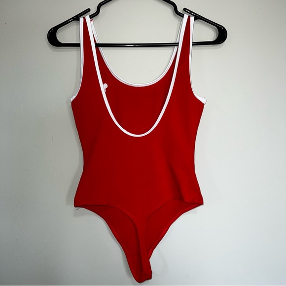 Aritzia TNA ‘90s Kathi Bodysuit - Picture 3 of 4